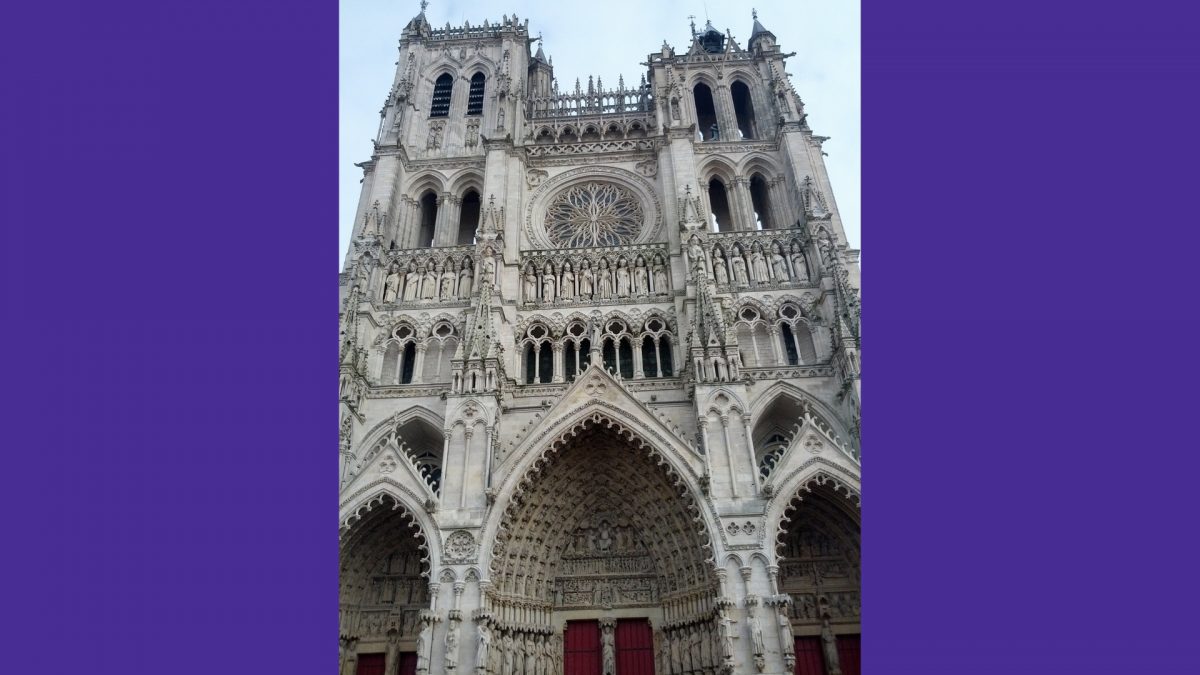 cathedrale amiens 1200x675 - Cathédrale d'Amiens: la pierre grise jadis resplendissante de couleurs