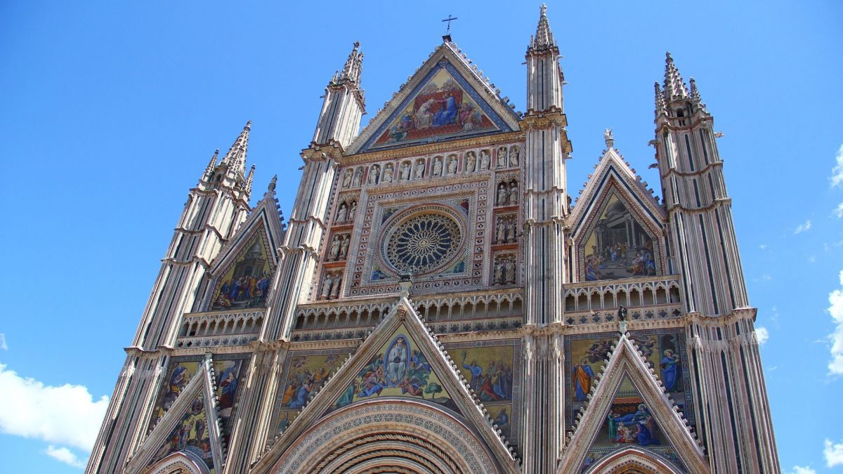 orvieto 1200x675 - La cathédrale d'Orvieto, triomphe de la synthèse de la couleur et de la forme